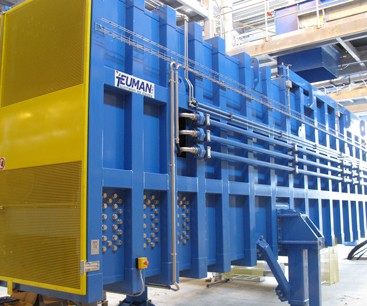 Horizontal press for loading moving floor semitrailers